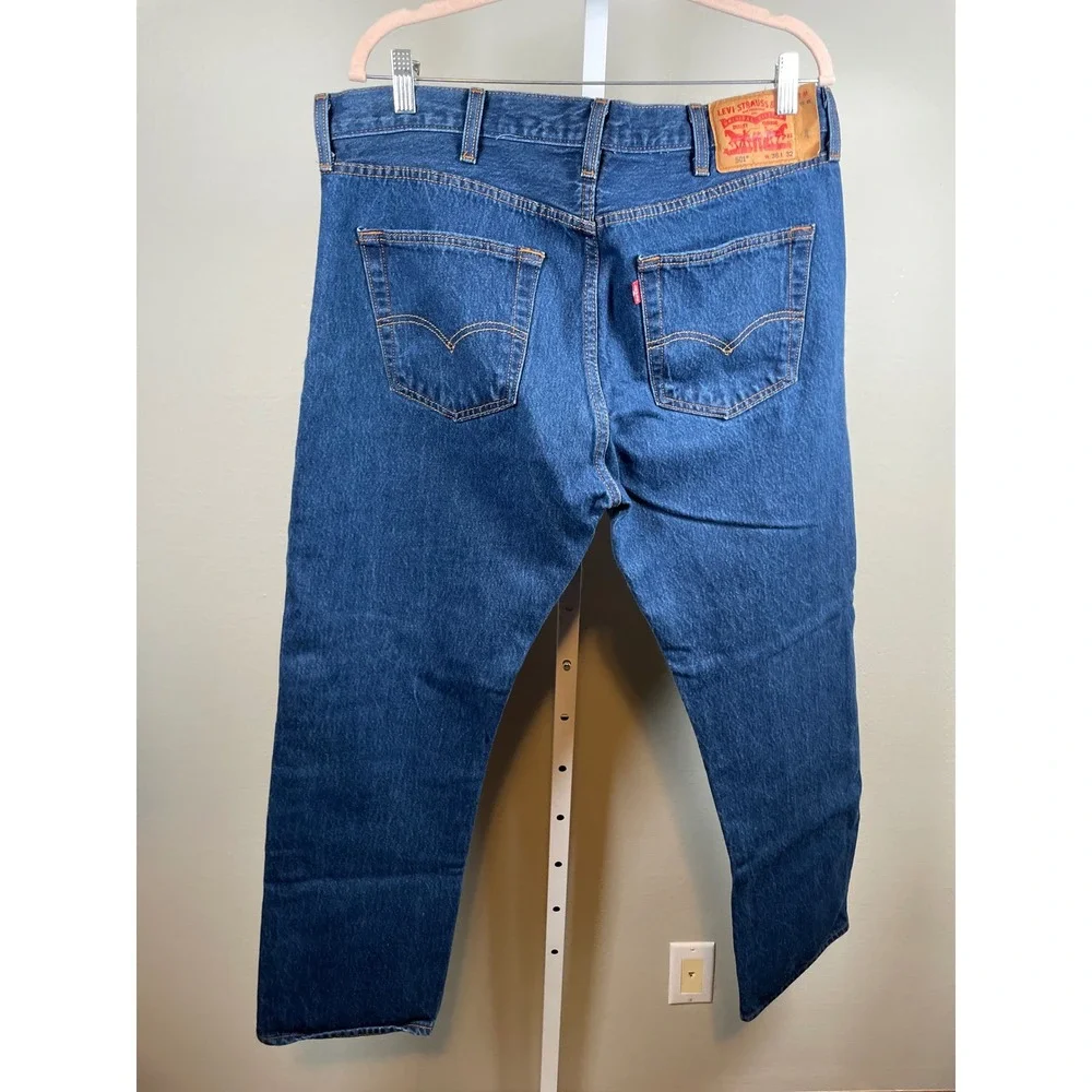 Levi's 501 Original Fit Jeans Mens 38x32 Blue Denim Straight Leg Button Fly